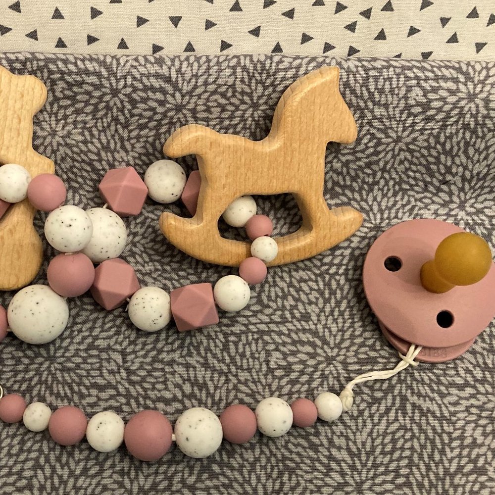 Silicone/Wood Bibs of Denmark Pacifier/clip +Rings